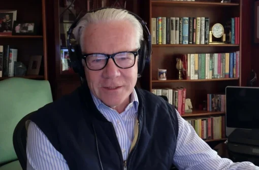 Empowering Non-Techies: A Guide to Leveraging AI with Justin Simpson